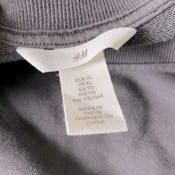 Washed effect crewneck in grey - Picture 2 of 3